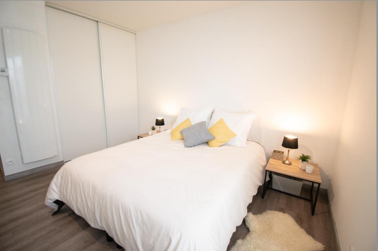 Joli Studio Tout Confort A 2 Pas De La Gare 프와시 외부 사진